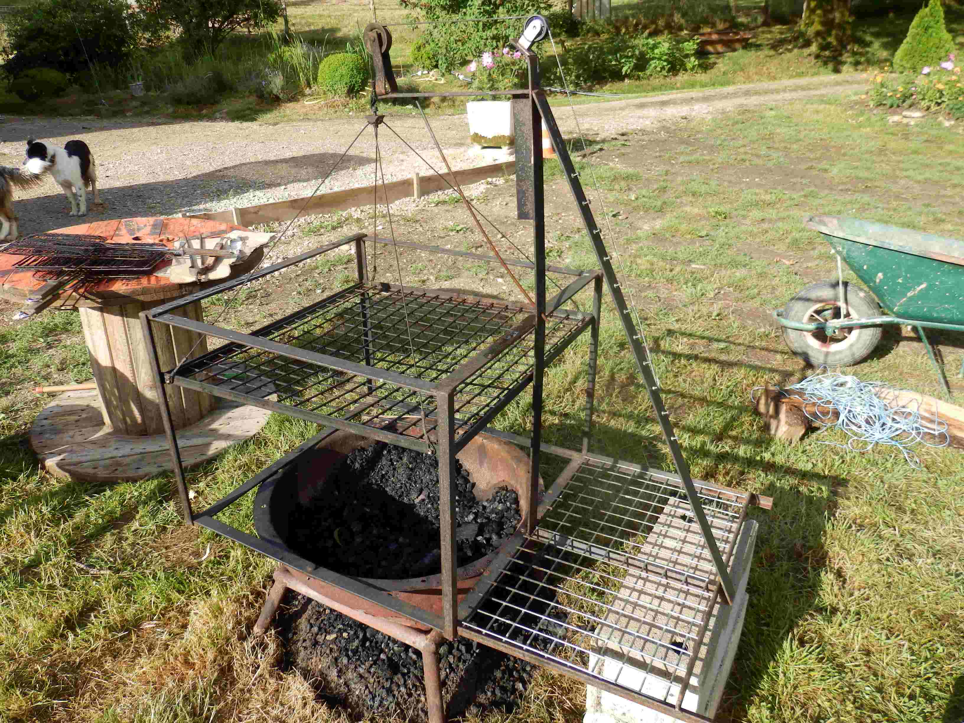 barbecue réglable et très pratique