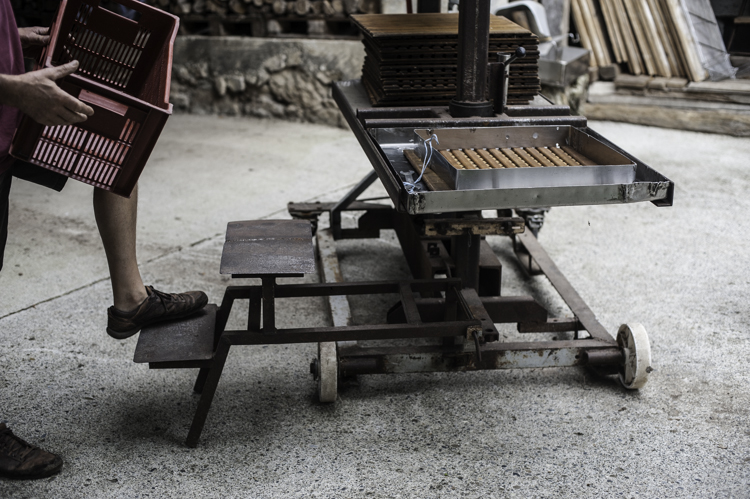 Marche pied chargement des pommes